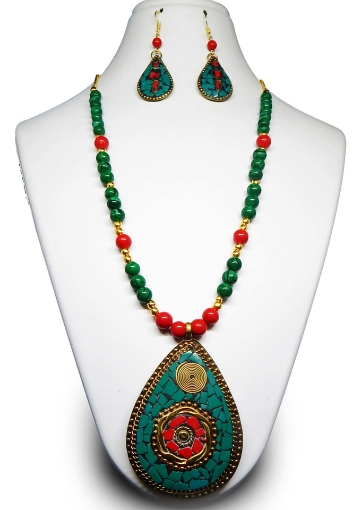 Malachite & Red Coral Gemstone Beads and Pendant Necklace Set