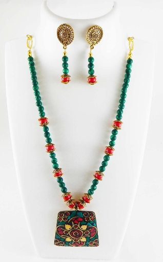 Malachite & Red Coral Gemstone Beads with Pendant Necklace Set